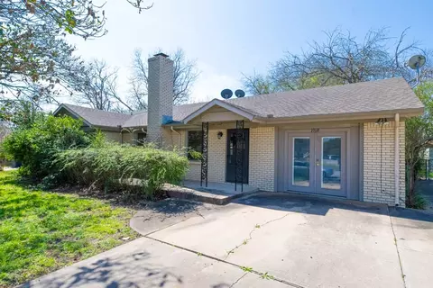 1018 N Vanderveer St, Burnet, TX 78611