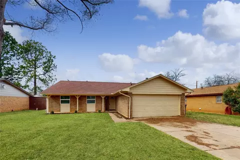 2410 Westchester Dr, Arlington, TX 76015
