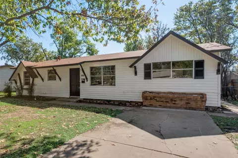 233 W Southern Ave, Saginaw, TX 76179