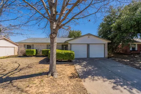 5811 Woodsetter Ln, Arlington, TX 76017
