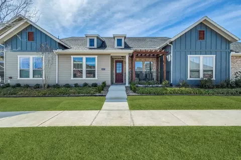 1037 3rd St, Argyle, TX 76226
