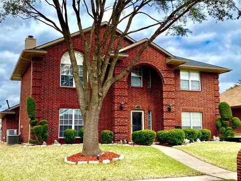 2313 Buckeye Dr, Mesquite, TX 75181