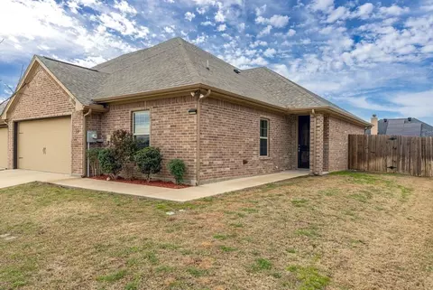 540 Landry Ct, Granbury, TX 76049