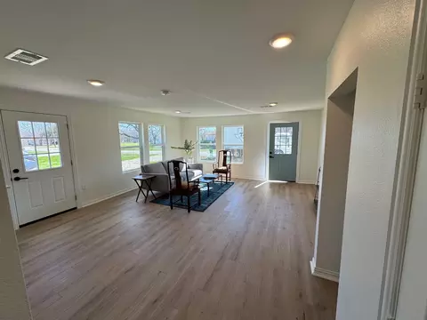 111 E State St, Terrell, TX 75160 photo 13