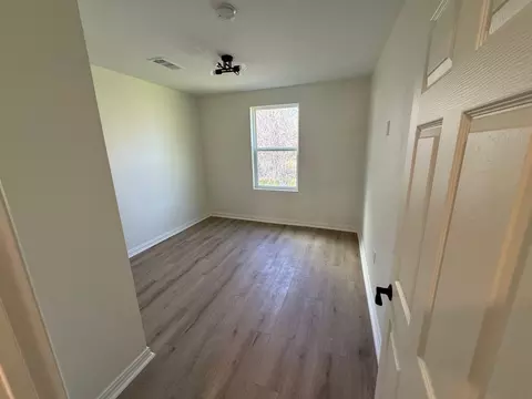 111 E State St, Terrell, TX 75160 photo 11