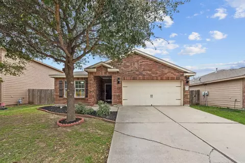 10012 Quail Glen Dr, Fort Worth, TX 76140