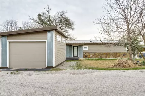 368 Lois Ln, Weatherford, TX 76088
