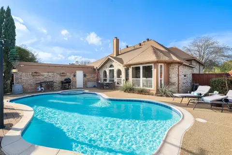 622 Meadowcrest Dr, Highland Village, TX 75077