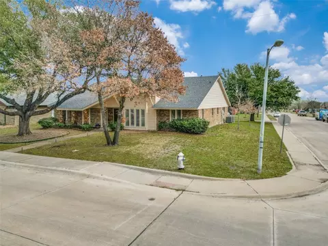 405 Santa Fe Trl, Waxahachie, TX 75165