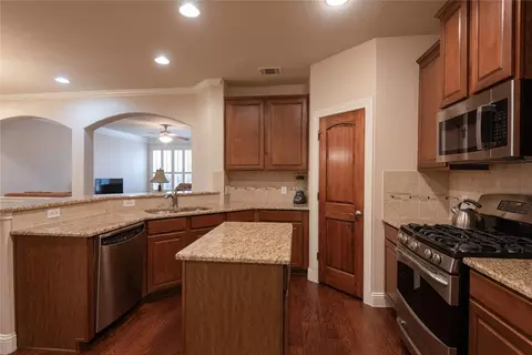2607 Eagle Dr, Grapevine, TX 76051 photo 7