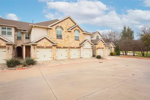 2607 Eagle Dr, Grapevine, TX 76051