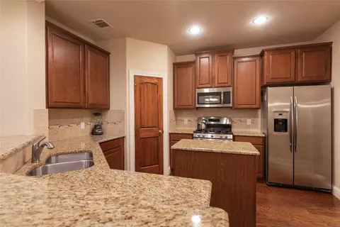 2607 Eagle Dr, Grapevine, TX 76051 photo 8