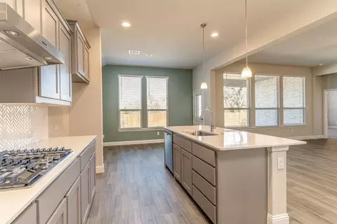 1018 Silver Oak Dr, Mansfield, TX 76063