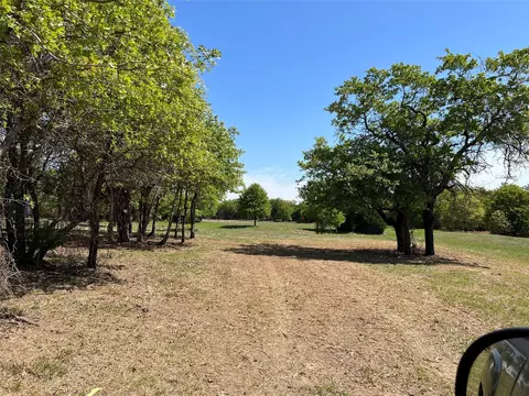 3248 Upper Montague Rd, Bowie, TX 76230