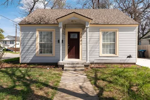 2801 Townsend Dr, Fort Worth, TX 76110