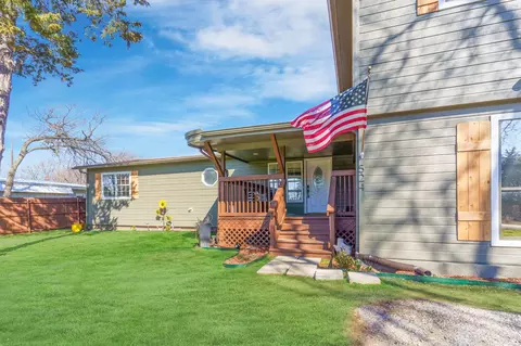 524 Russwood Dr, Pottsboro, TX 75076