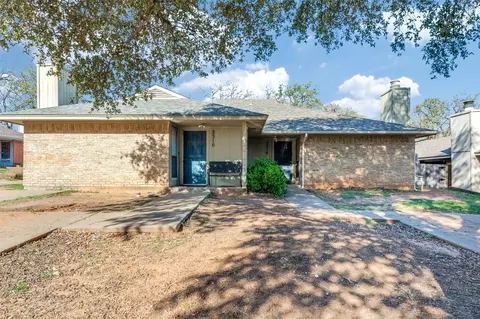 2316 Windy Pine Ln, Arlington, TX 76015