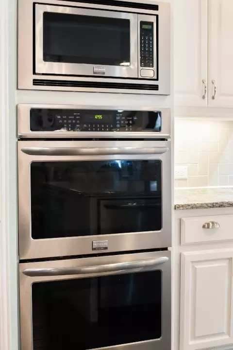 Kitchen - 2001 Commons Way, Prosper, TX 75078 photo 8 of 10