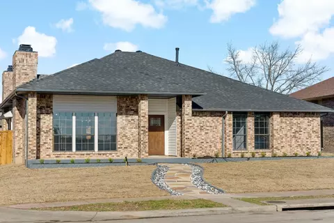 4203 Arbor Creek Dr, Carrollton, TX 75010