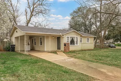 1526 Viosca St, Bossier City, LA 71111