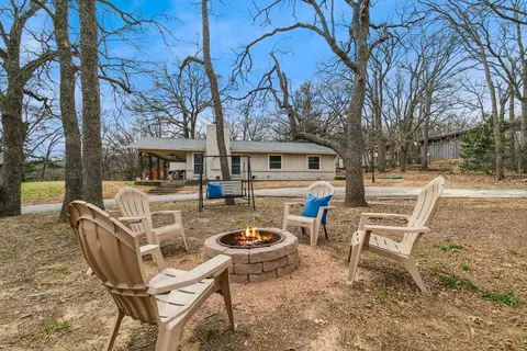 286 Lakewood Ln, Pottsboro, TX 75076