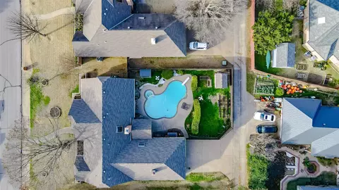1610 S Greenstone Ln, Duncanville, TX 75137