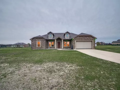 15055 Saddle Ridge Cir, Terrell, TX 75160