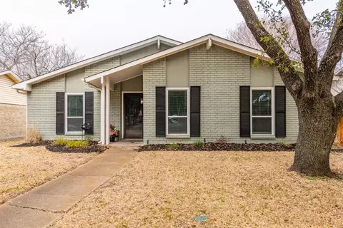 8509 Grumman Dr, Dallas, TX 75228