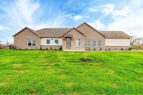 221 Blackjack Xing, Boyd, TX 76023
