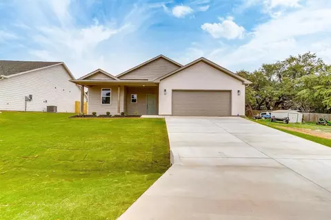 2308 Pedernales Ct, Granbury, TX 76048