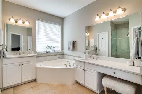 Bath - 8113 Freeman Dr, Rowlett, TX 75089 photo 1 of 4