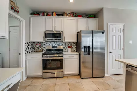 Kitchen - 8113 Freeman Dr, Rowlett, TX 75089 photo 6 of 6