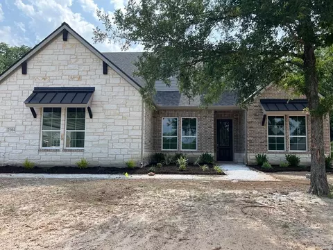 2104 Crystal Palace Blvd, Alvarado, TX 76009