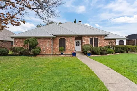 1110 Shawnee Trl, Carrollton, TX 75007