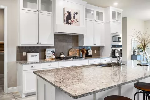 1 Peregrine Cir, Heath, TX 75032