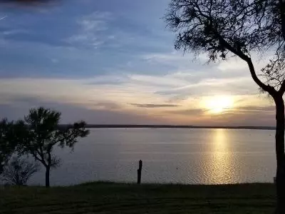 30079 Woodcrest Dr, Whitney, TX 76692