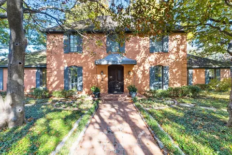 6011 Desco Dr, Dallas, TX 75225