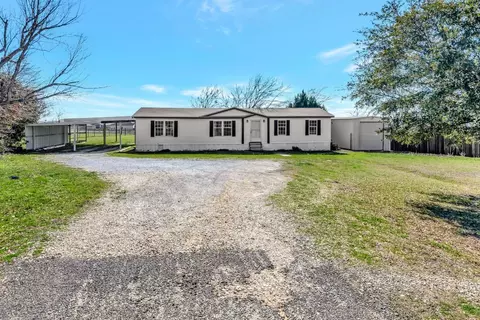 610 S Files St, Itasca, TX 76055