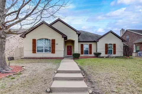106 Harvest Hill Ln, Red Oak, TX 75154