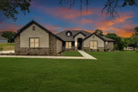 5213 Terrific Ln, Alvarado, TX 76009