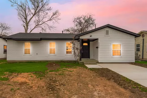 2206 Muret St, Irving, TX 75062