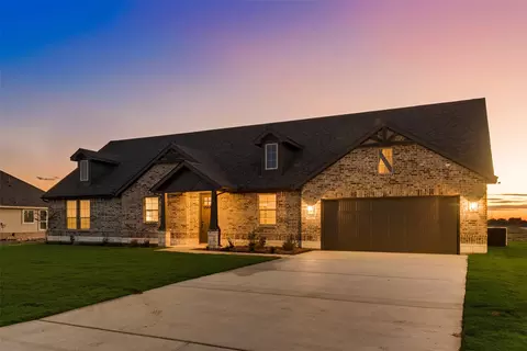 205 Meadow Vista Dr, New Fairview, TX 76078