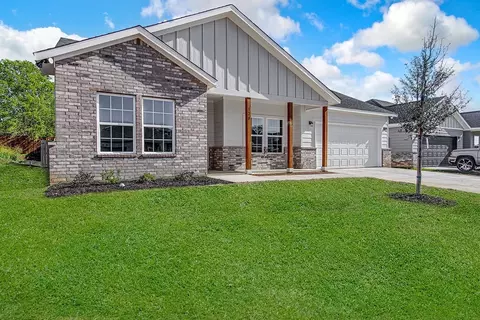 128 Magnolia Estates St, Crowley, TX 76036