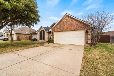Exterior - 809 Concord St, Cleburne, TX 76033 photo 5 of 10