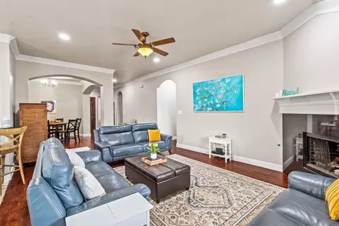 Living - 809 Concord St, Cleburne, TX 76033 photo 5 of 5