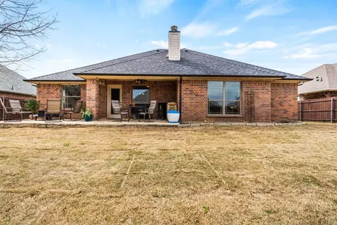Exterior - 809 Concord St, Cleburne, TX 76033 photo 7 of 10