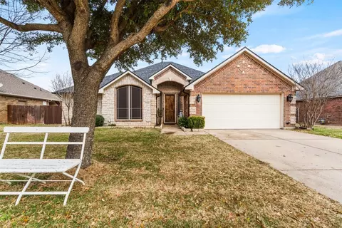 Exterior - 809 Concord St, Cleburne, TX 76033 photo 2 of 10