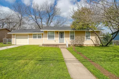 608 Rose Ave, Cleburne, TX 76033