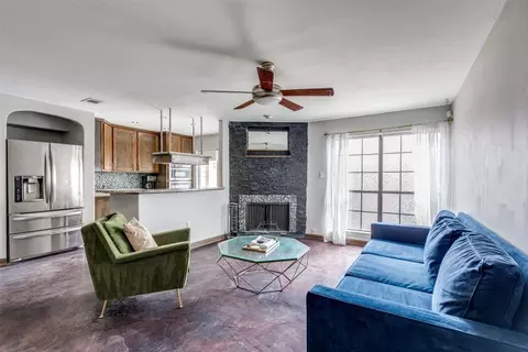 5200 Martel Ave #37A, Dallas, TX 75206