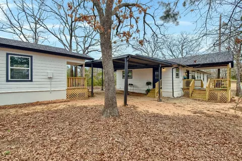 1073 Desvoignes Rd, Denison, TX 75021